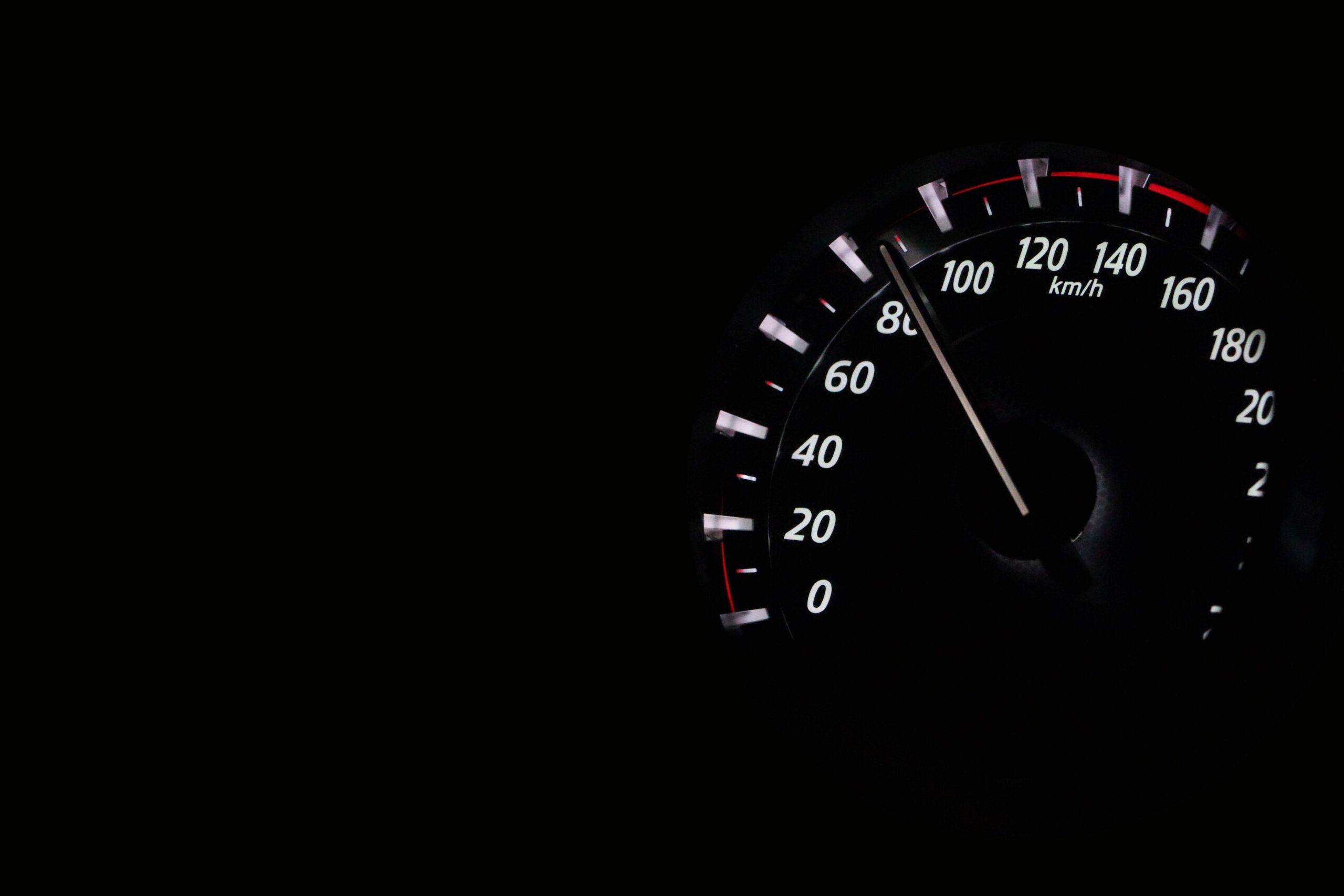 Lighthouse 100 performance speedometer